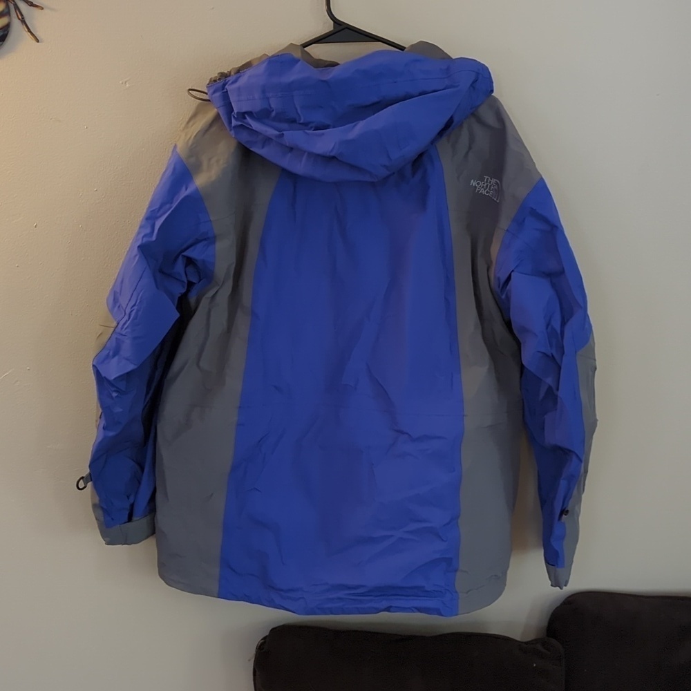 The North Face Gore-Tex Summit Series Winter Jacket, Blue and Gray, Medium women - Picture 8 of 11